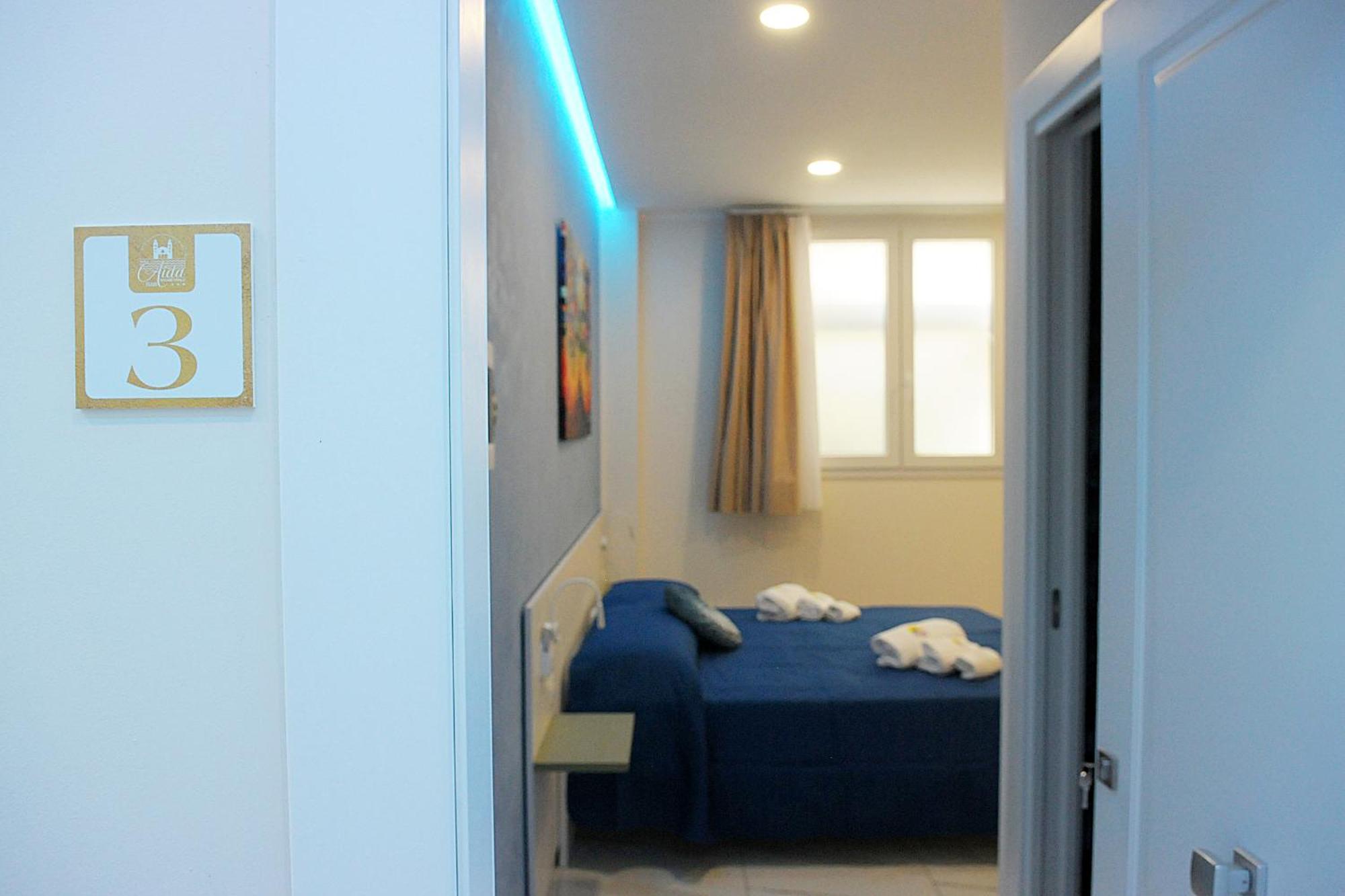 B&B Aida Rooms צ'פאלו מראה חיצוני תמונה